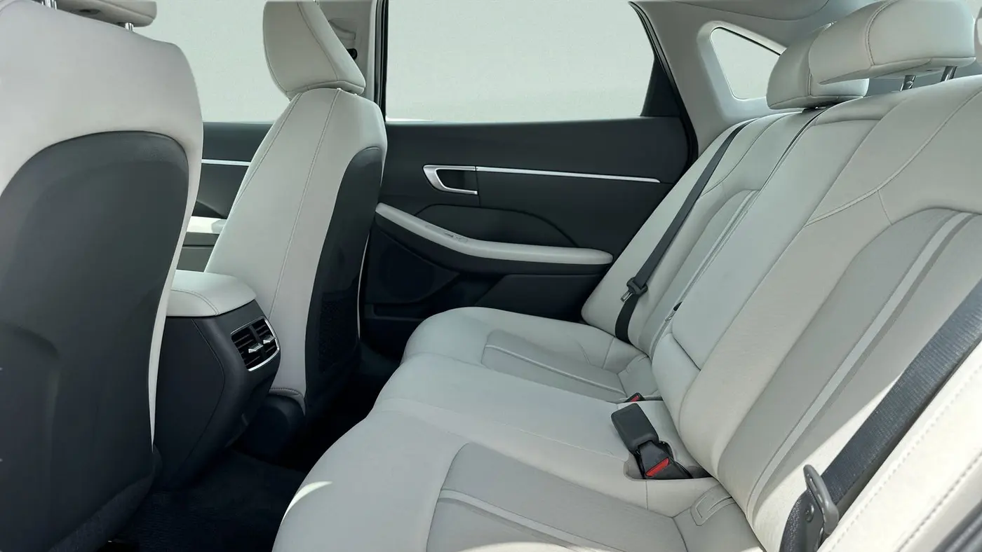 2025 Hyundai SONATA Hybrid SEL