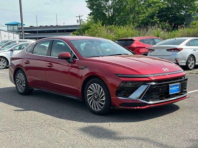 Photo of a 2025 Hyundai Sonata Hybrid SEL 4DR Sedan for sale