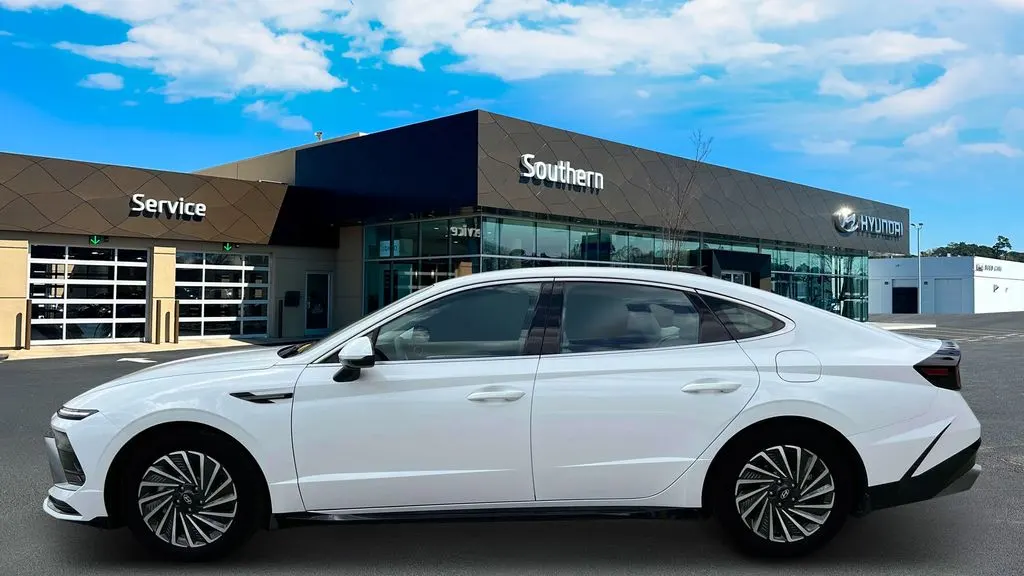 2025 Hyundai SONATA Hybrid SEL