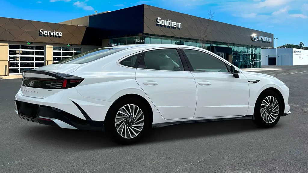 2025 Hyundai SONATA Hybrid SEL