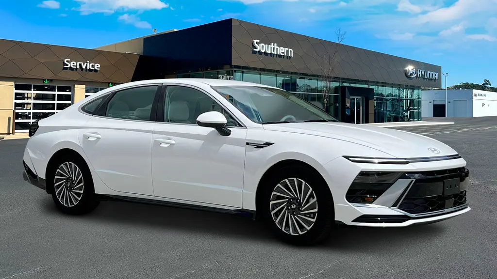 2025 Hyundai SONATA Hybrid SEL