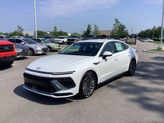 2025 Hyundai SONATA Hybrid with Serenity White Exterior