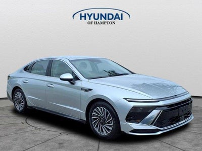 Photo of a 2025 Hyundai Sonata Hybrid SEL 4DR Sedan for sale