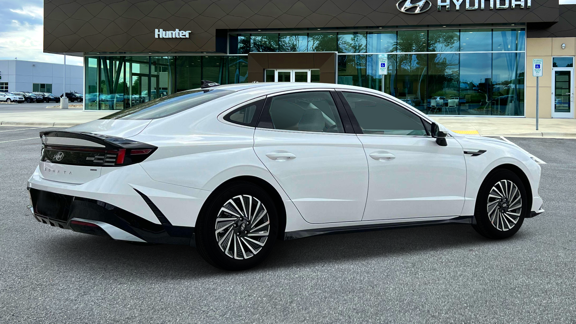 2024 Hyundai SONATA Hybrid SEL