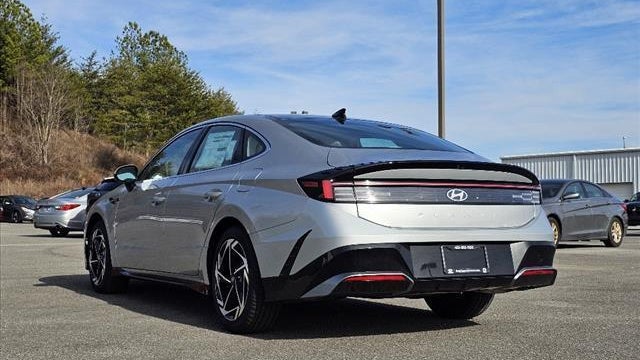 2024 Hyundai SONATA Hybrid SEL
