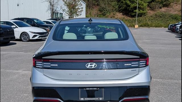 2024 Hyundai SONATA Hybrid SEL