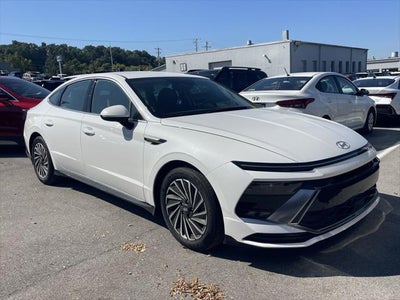 2025 Hyundai Sonata Hybrid SEL 4DR Sedan