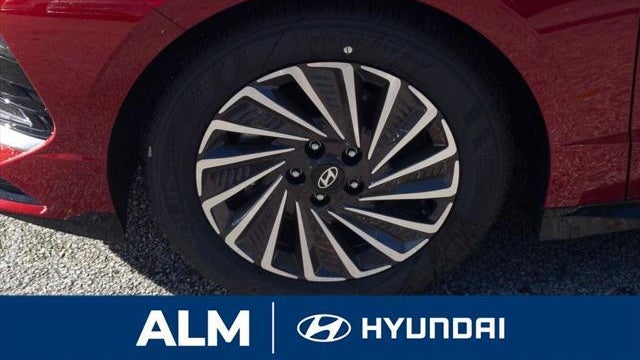 2025 Hyundai SONATA Hybrid SEL