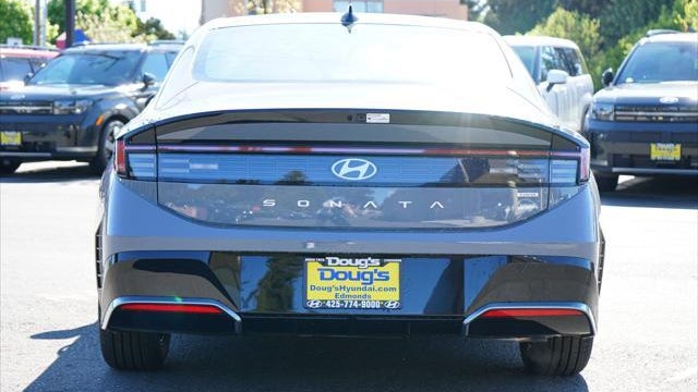 2025 Hyundai SONATA Hybrid SEL