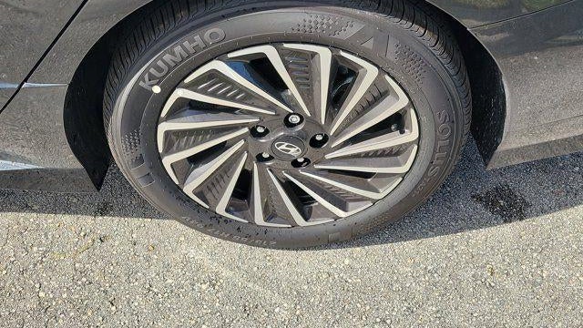 2025 Hyundai SONATA Hybrid SEL