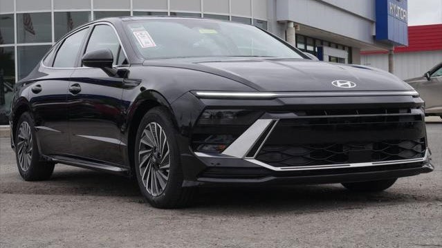 2026 Hyundai SONATA Hybrid SEL
