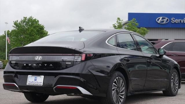2026 Hyundai SONATA Hybrid SEL