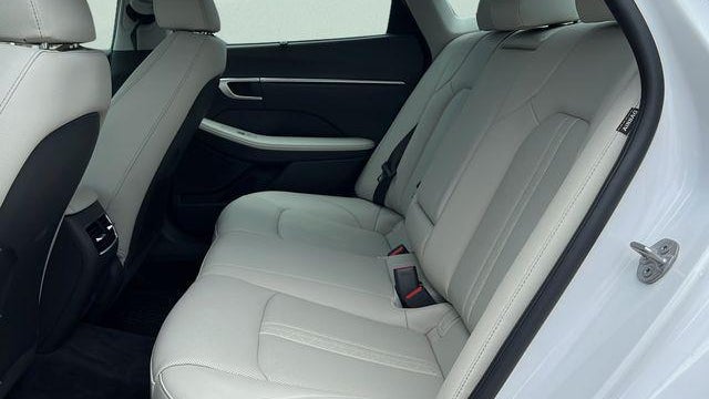 2025 Hyundai SONATA Hybrid Limited