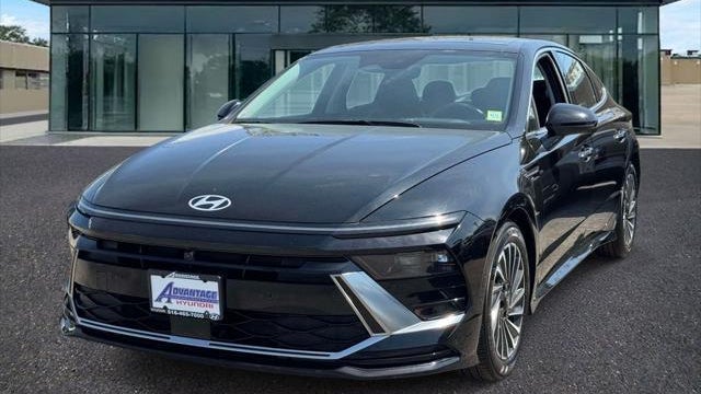 2025 Hyundai SONATA Hybrid Limited