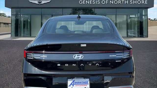 2025 Hyundai SONATA Hybrid Limited
