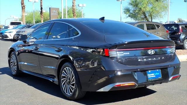 2025 Hyundai SONATA Hybrid Limited