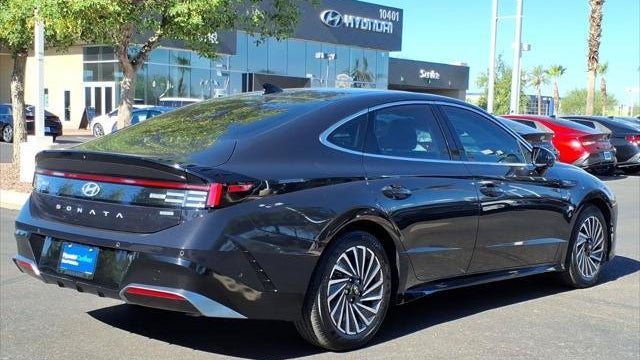 2025 Hyundai SONATA Hybrid Limited