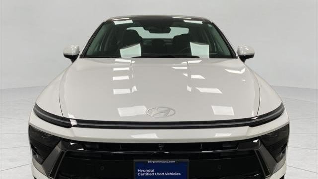 2025 Hyundai SONATA Hybrid Limited