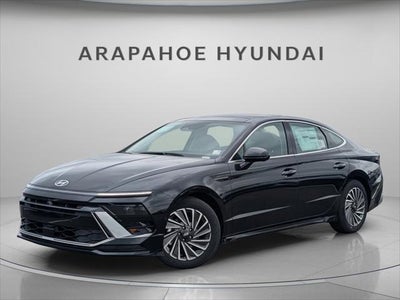 Photo of a 2025 Hyundai Sonata Hybrid Limited 4DR Sedan for sale