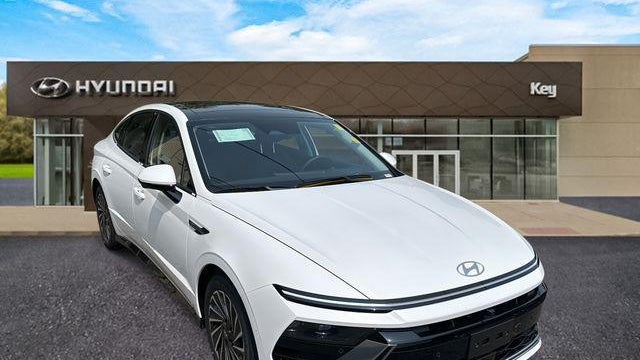 2025 Hyundai SONATA Hybrid Limited