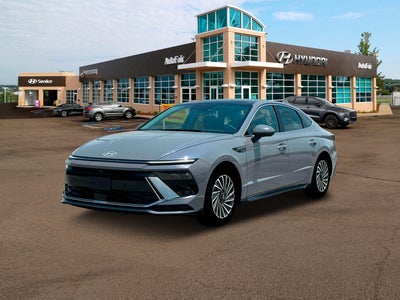Photo of a 2024 Hyundai Sonata Hybrid Limited 4DR Sedan for sale