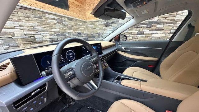 2025 Hyundai SONATA Hybrid Limited