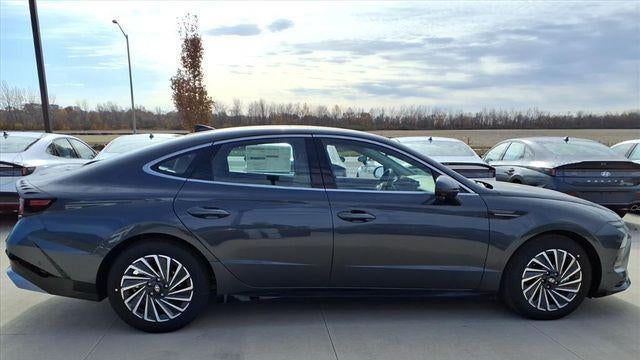 2026 Hyundai SONATA Hybrid Limited