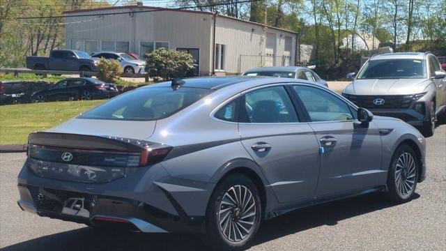 2026 Hyundai SONATA Hybrid Limited