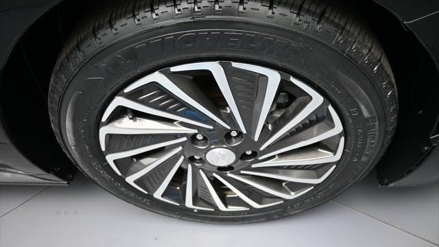 2023 Hyundai SONATA Hybrid Limited