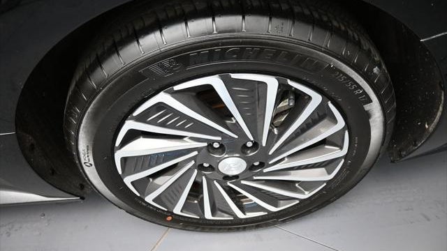 2023 Hyundai SONATA Hybrid Limited