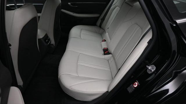 2023 Hyundai SONATA Hybrid Limited