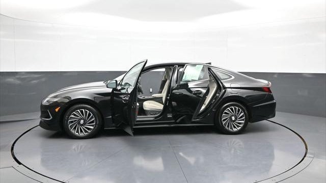 2023 Hyundai SONATA Hybrid Limited