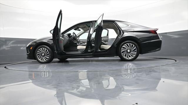 2023 Hyundai SONATA Hybrid Limited
