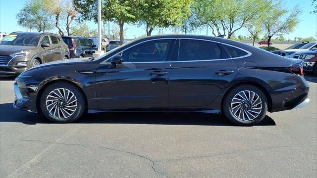 2025 Hyundai SONATA Hybrid Limited