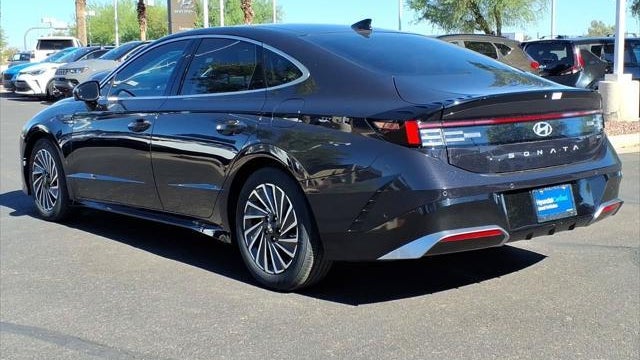2025 Hyundai SONATA Hybrid Limited