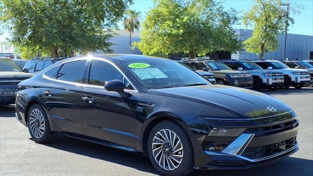 2025 Hyundai SONATA Hybrid Limited