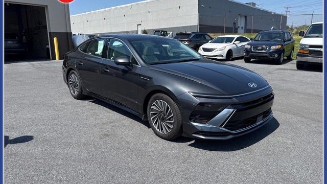 Preowned 2025 Hyundai SONATA Hybrid Limited for Sale