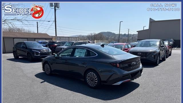 2025 Hyundai SONATA Hybrid Limited