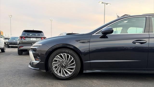 2025 Hyundai SONATA Hybrid Limited