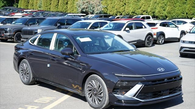 2025 Hyundai SONATA Hybrid Limited