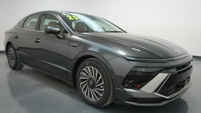 2025 Hyundai SONATA Hybrid Limited