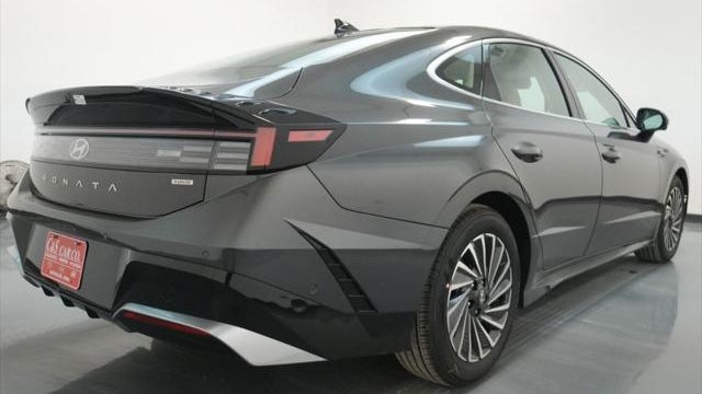 2025 Hyundai SONATA Hybrid Limited