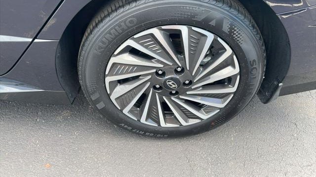 2025 Hyundai SONATA Hybrid Limited