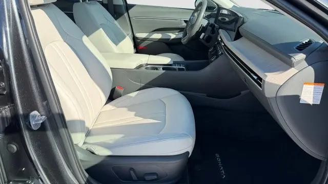 2025 Hyundai SONATA Hybrid Limited
