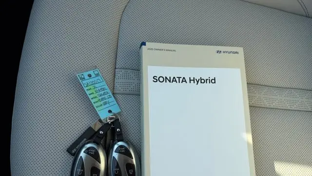 2025 Hyundai SONATA Hybrid Limited