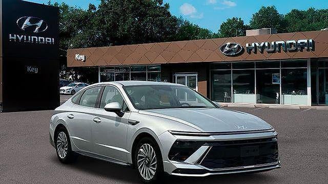 2025 Hyundai SONATA Hybrid Limited