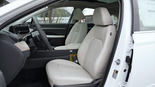 2025 Hyundai SONATA Hybrid Limited