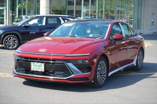 2025 Hyundai SONATA Hybrid with Ultimate Red Exterior