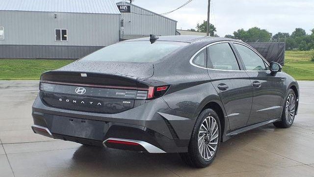 2025 Hyundai SONATA Hybrid Limited