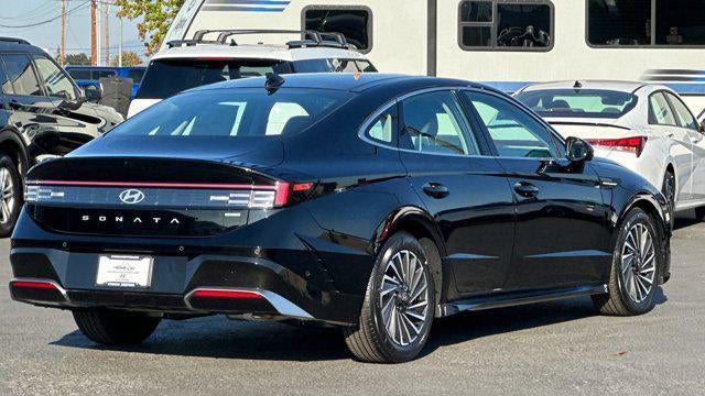 2025 Hyundai SONATA Hybrid Limited